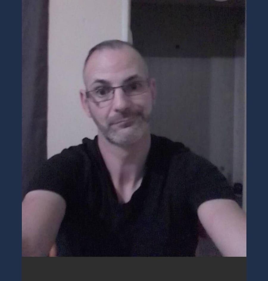 Elven - Rencontre gay à Vuadens Profil de Elven, 29 ans, Rencontre gay à Vuadens (Fribourg)