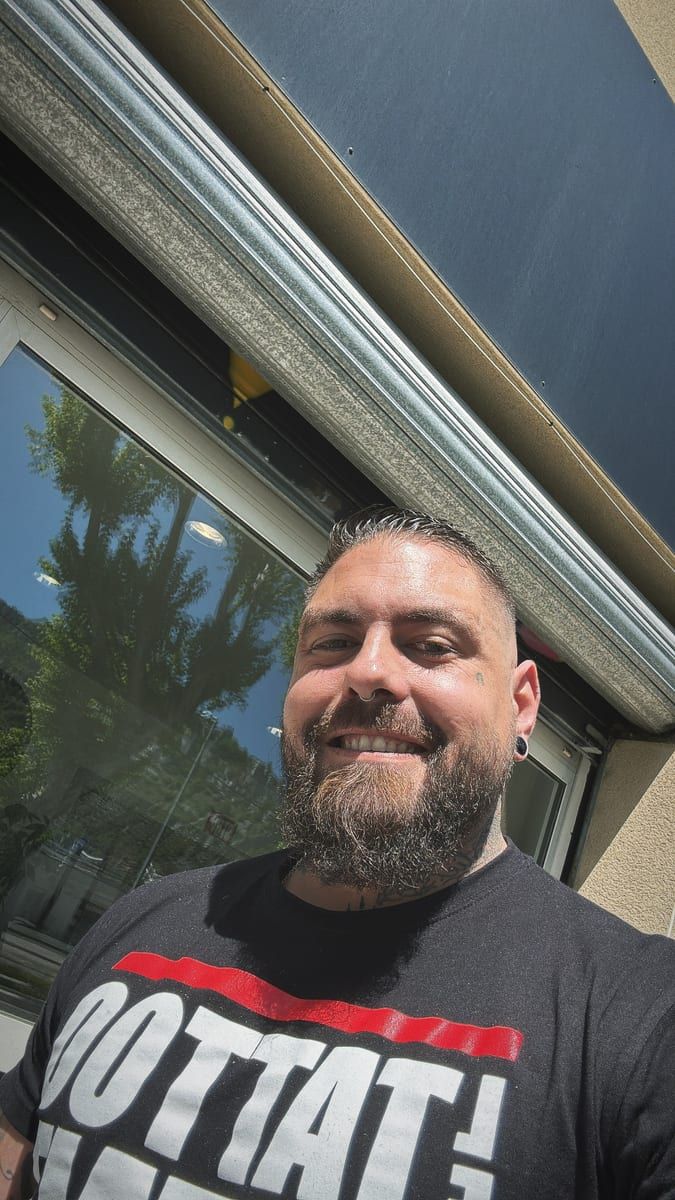 Maka - Rencontre gay à Lätti Profil de Maka, 29 ans, Rencontre gay à Lätti (Berne)