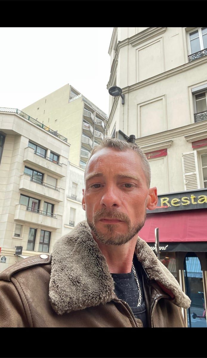 Devann - Rencontre gay à Cerniaz VD Profil de Devann, 33 ans, Rencontre gay à Cerniaz VD (Vaud)