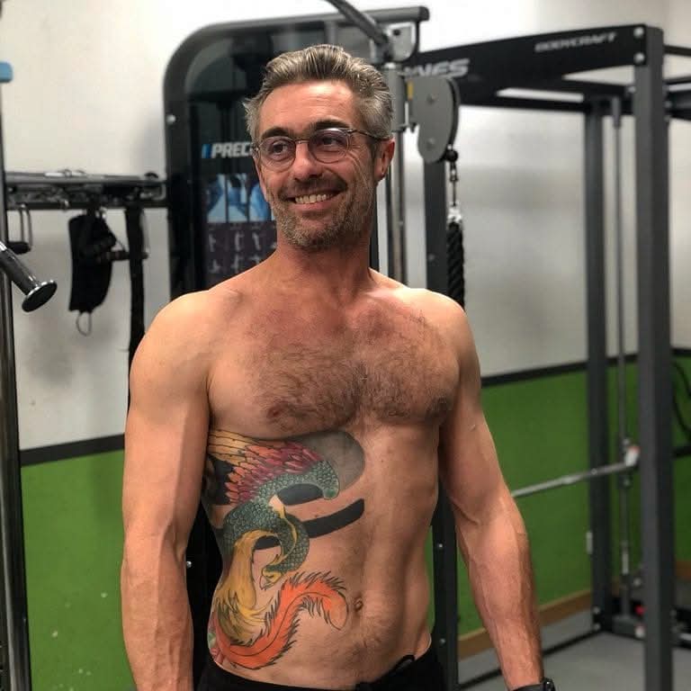 Georgie - Rencontre gay à Bursinel Profil de Georgie, 33 ans, Rencontre gay à Bursinel (Vaud)
