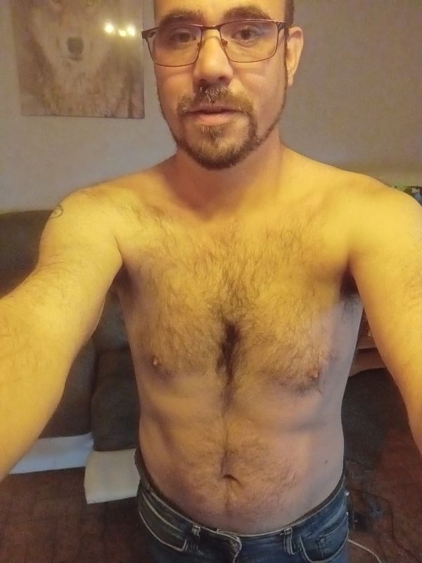 Amelin - Rencontre gay à Lully VD Profil de Amelin, 29 ans, Rencontre gay à Lully VD (Vaud)