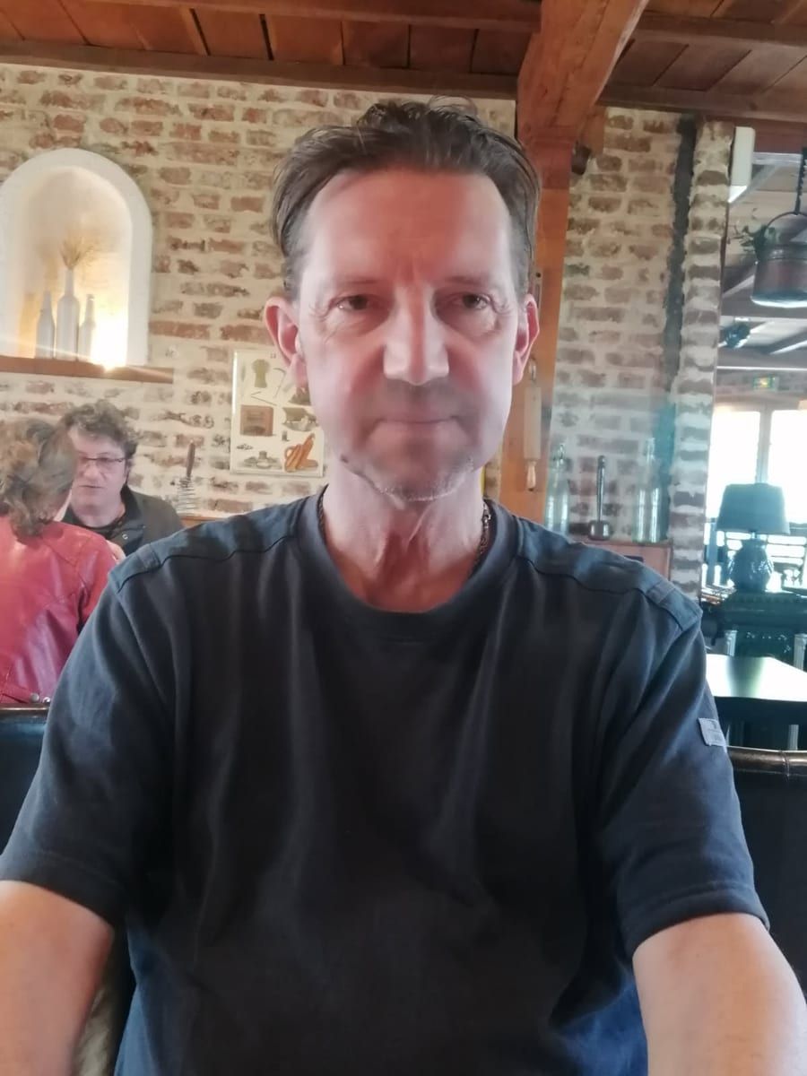 Kelian - Rencontre gay à Novaggio Profil de Kelian, 42 ans, Rencontre gay à Novaggio (Tessin)