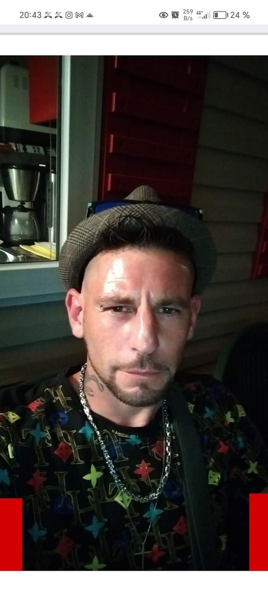 Loann - Rencontre gay à Eclagnens Profil de Loann, 45 ans, Rencontre gay à Eclagnens (Vaud)