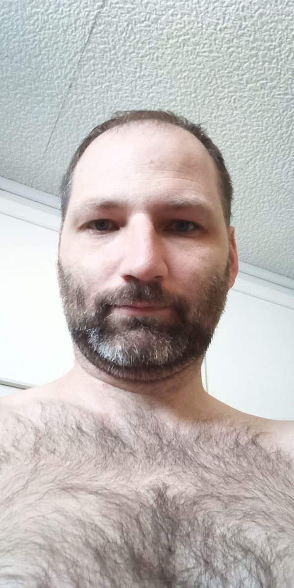 Helder - Rencontre gay à Meggen Profil de Helder, 31 ans, Rencontre gay à Meggen (Lucerne)