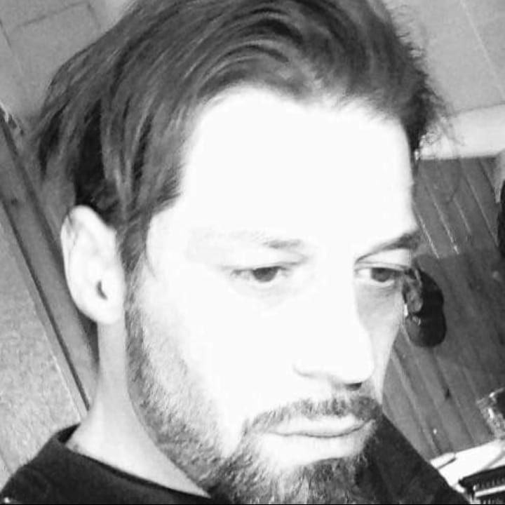 Profil de Ginez, 36 ans, Rencontre gay à Avry-devant-Pont (Fribourg)