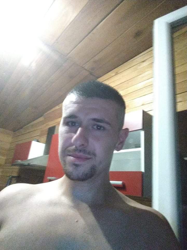 Micke - Rencontre gay à Tannay Profil de Micke, 27 ans, Rencontre gay à Tannay (Vaud)
