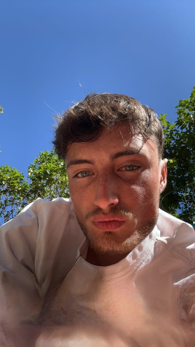 Ardian - Rencontre gay à Verdasio Profil de Ardian, 34 ans, Rencontre gay à Verdasio (Tessin)